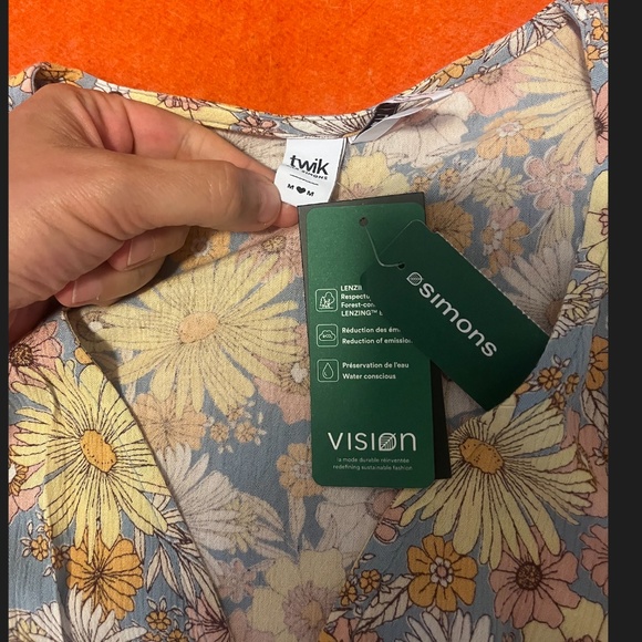 Pastel multicolor flowers long sleeves belted crossover dress NWT - Picture 7 of 10